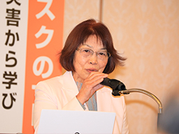 䂫q